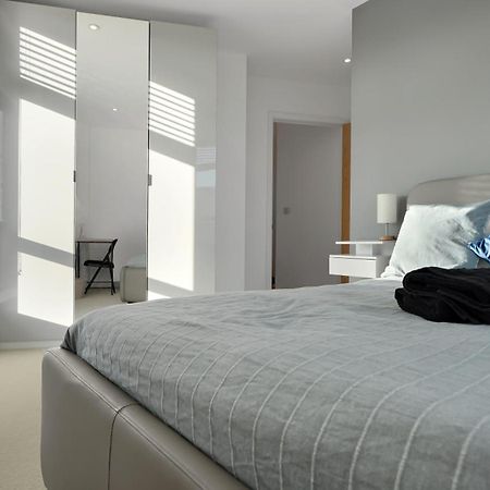 Modern And Spacious Penthouse Apartment In Putney With Free Parking London Exterior photo