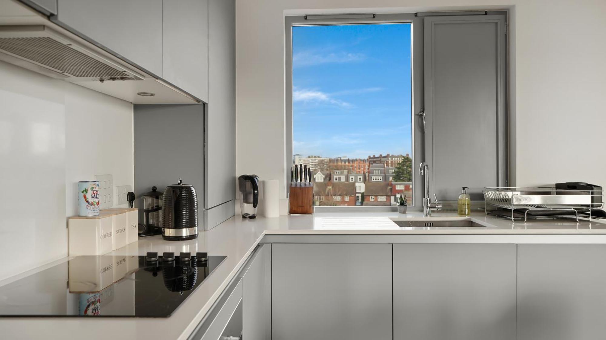 Modern And Spacious Penthouse Apartment In Putney With Free Parking London Exterior photo